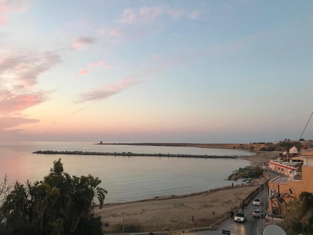 Appartamento Le Onde Terrasini Exterior photo